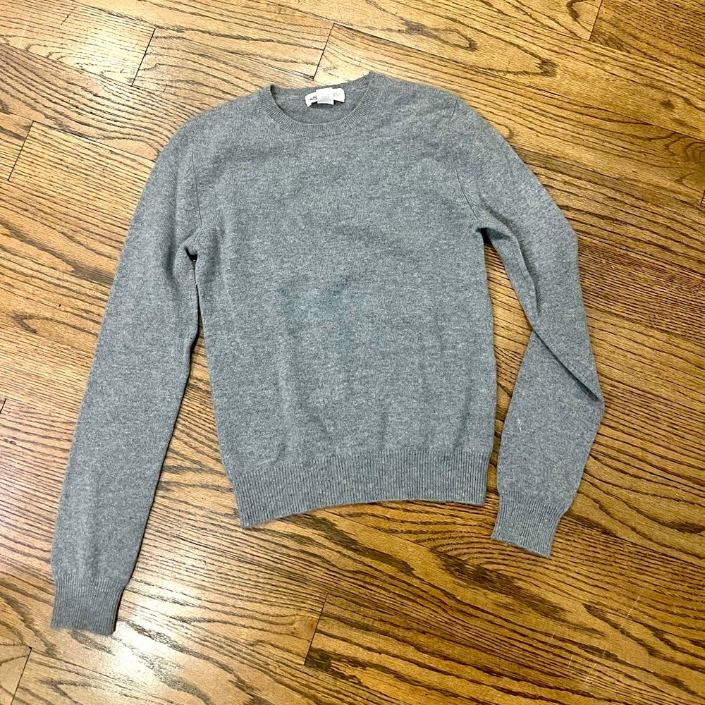100% Cashmere crew neck sweater